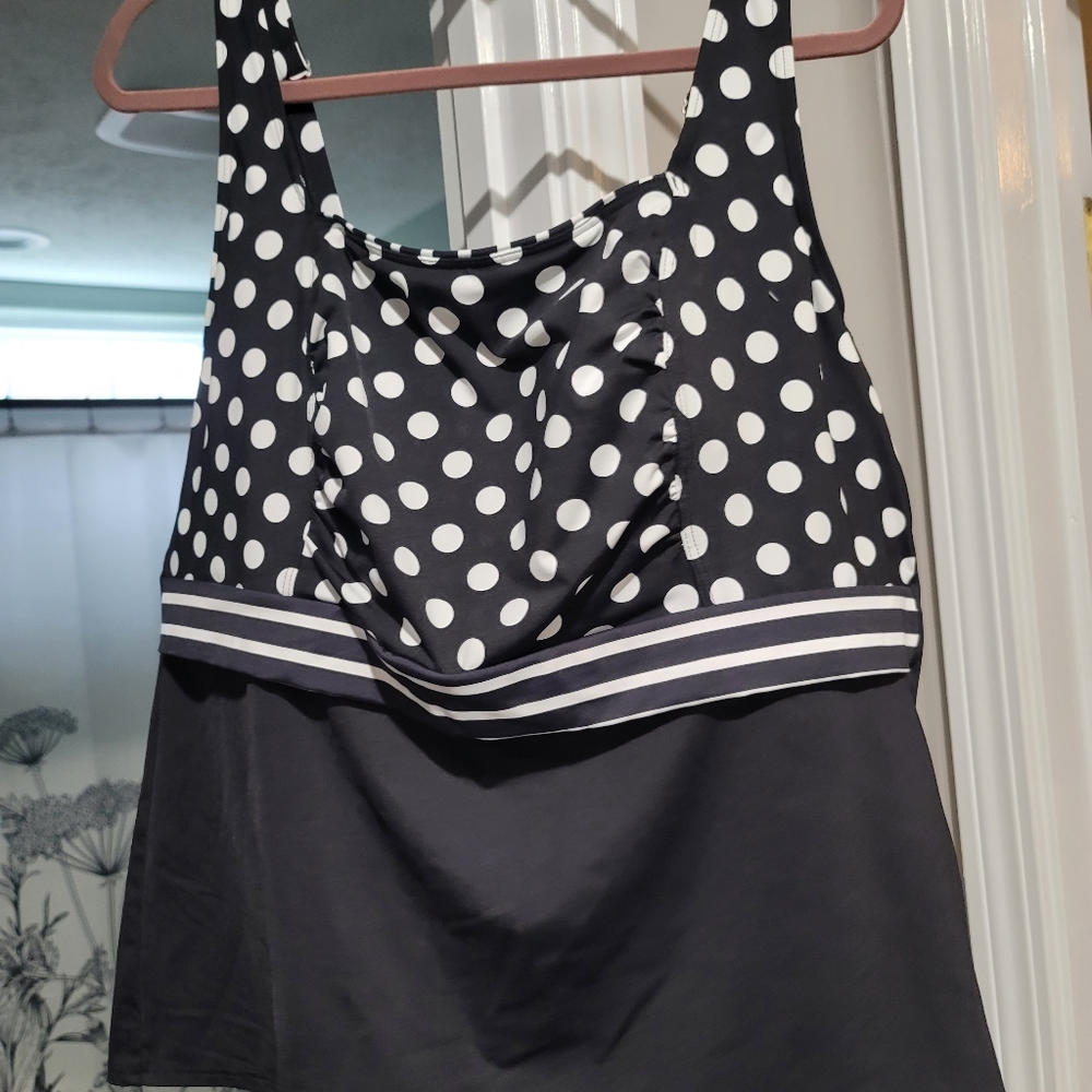 Women's plus size tankini swim top